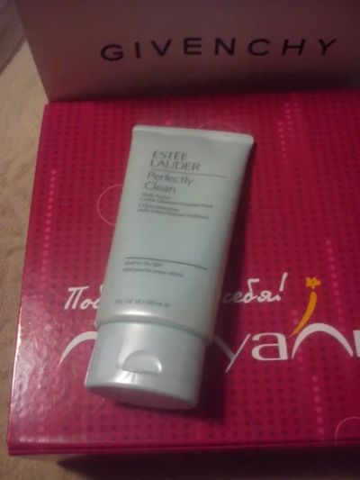 Лот: 6740611. Фото: 1. Estee Lauder Perfectly Clean. Средства личной гигиены 