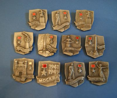 Лот: 3472070. Фото: 1. Значки 11 шт ( 611 ). Сувенирные