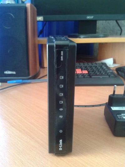 Лот: 4209026. Фото: 1. Продам роутер D-Link Dir-300 б... WiFi, Bluetooth адаптеры