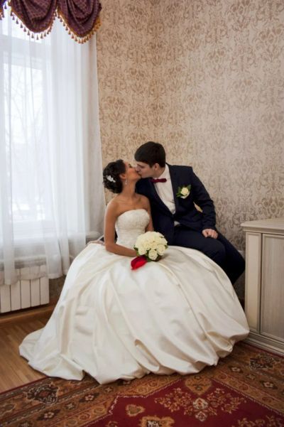 Лот: 7855085. Фото: 1. Платье из свадебного салона Аллы... Свадебные платья