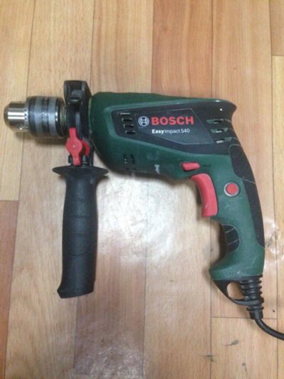 Лот: 11156165. Фото: 1. Дрель ударная Bosch Easy Impact... Электроинструмент