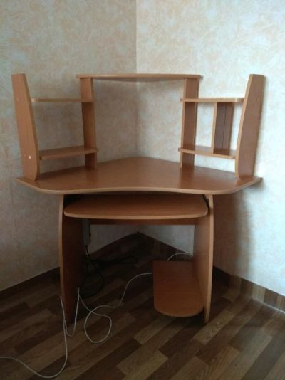 Лот: 11529576. Фото: 1. Стол компьютерный. Компьютерные и письменные столы