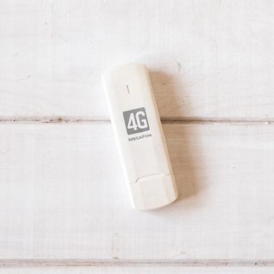 Лот: 11500570. Фото: 1. USB 4g модем Megafon. Беспроводные модемы