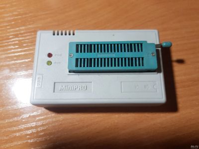 Лот: 18185376. Фото: 1. Программатор MiniPro. Радиолюбительский инструмент