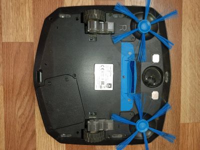 Лот: 16321923. Фото: 1. Продам робот-пылесос Philips fc8792. Пылесосы, паровые швабры