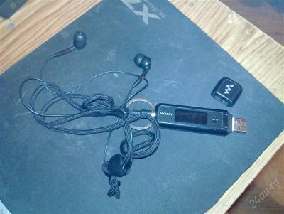Лот: 1168224. Фото: 1. mp3 pleer + moto v3iобмен на один... Кнопочные мобильные телефоны