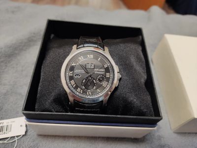 Лот: 19607273. Фото: 1. Seiko Kinetic. Оригинальные наручные часы