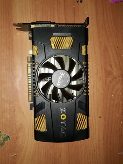 Лот: 18612016. Фото: 1. Видеокарта Zotac 550ti 1gb. Видеокарты