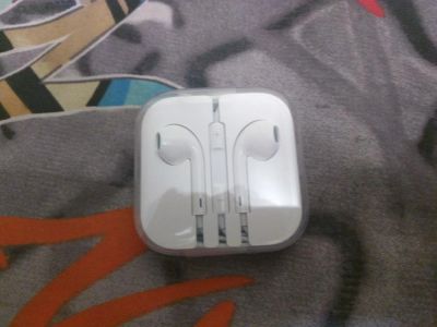 Лот: 9796041. Фото: 1. Оригинальные наушники Apple. Iphone... Наушники, гарнитуры