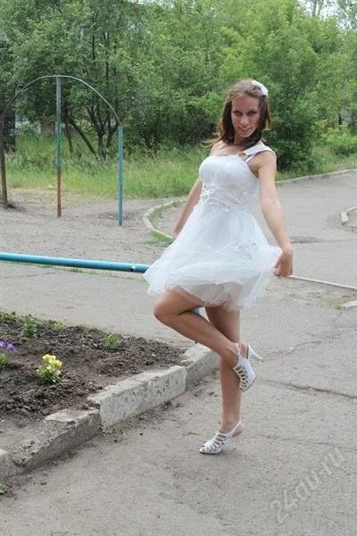 Лот: 2797762. Фото: 1. Прекрасное платье для выпускного... Платья