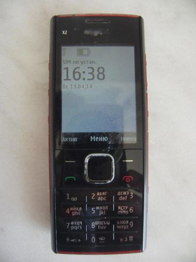 Лот: 3970059. Фото: 1. Nokia X2-00 (оригинал) + зарядка... Кнопочные мобильные телефоны