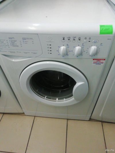 Лот: 15245367. Фото: 1. Стиральная машина Indesit WIL82X. Стиральные машины