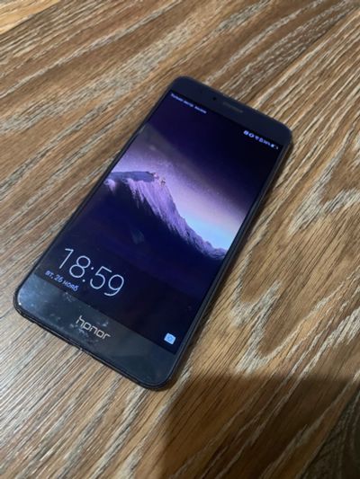 Лот: 24657558. Фото: 1. Honor 8. Смартфоны