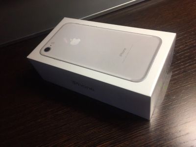 Лот: 8872031. Фото: 1. iPhone 7 32GB Silver новый в упаковке. Смартфоны