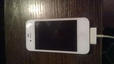 Лот: 5333498. Фото: 1. iPhone 4s white 16gb. Смартфоны
