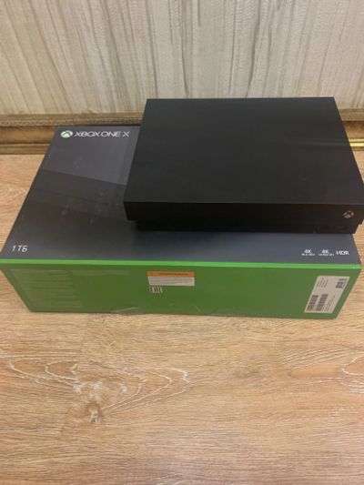 Лот: 15216433. Фото: 1. X BOX one X 1tb. Игры для консолей