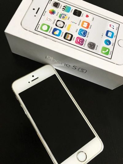 Лот: 10278710. Фото: 1. iPhone 5s Apple. Смартфоны