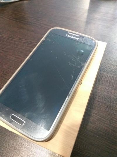 Лот: 11081392. Фото: 1. Samsung s4. Смартфоны
