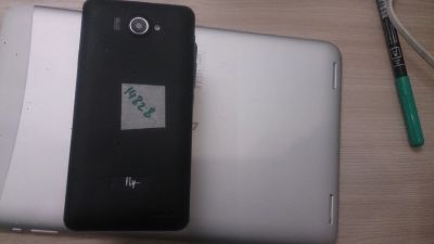 Лот: 11832965. Фото: 1. Телефон Fly IQ4403 (14828). Смартфоны