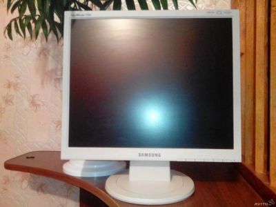 Лот: 3969032. Фото: 1. ЖК Монитор Samsung SyncMaster... ЖК-мониторы