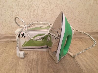 Лот: 14800458. Фото: 1. Утюг IRIT. Утюги, парогенераторы, отпариватели