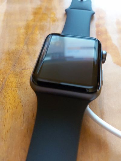 Лот: 15246027. Фото: 1. apple watch 3 series 42мм на гарантии... Смарт-часы, фитнес-браслеты, аксессуары