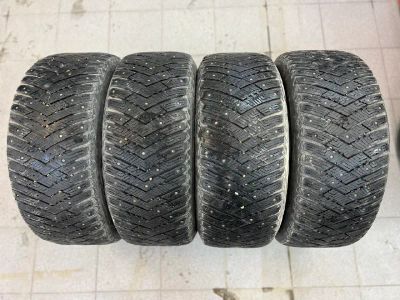 Лот: 19940934. Фото: 1. Зимние шины 255/55 R18 Goodyear... Шины