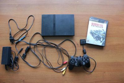 Лот: 9924239. Фото: 1. Sony PlayStation 2 + диски с играми. Игровые приставки, консоли