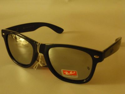 Лот: 4293601. Фото: 1. Солнцезащитные очки Ray-Ban Wayfarer... Очки солнцезащитные