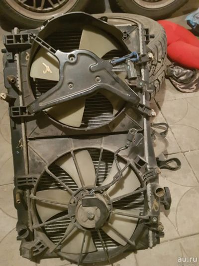 Лот: 13850826. Фото: 1. Радиатор на Honda Civic двигателя... Двигатель и элементы двигателя