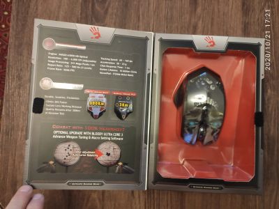 Лот: 16716013. Фото: 1. Мышь игровая A4 Bloody R8 + оригинальный... Клавиатуры и мыши