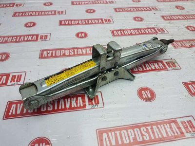 Лот: 20902360. Фото: 1. Домкрат 1000 кг Toyota (б/у). Двигатель и элементы двигателя