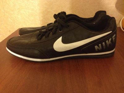 Лот: 6312504. Фото: 1. Новые кроссовки Nike р.44. Кеды, кроссовки, слипоны