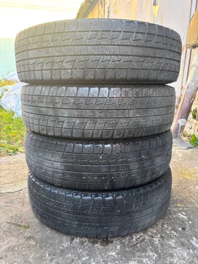 Лот: 24008580. Фото: 1. Резина зимняя липучка 175 70 r14. Шины