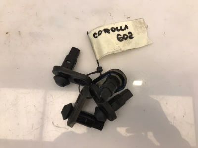 Лот: 21704740. Фото: 1. концевик двери toyota corolla... Двигатель и элементы двигателя