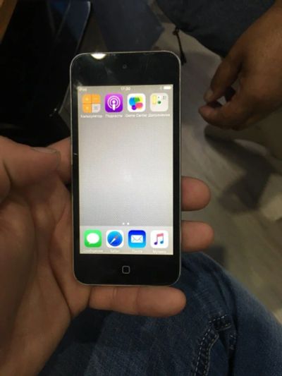 Лот: 11812496. Фото: 1. ipod touch 16г. Плееры