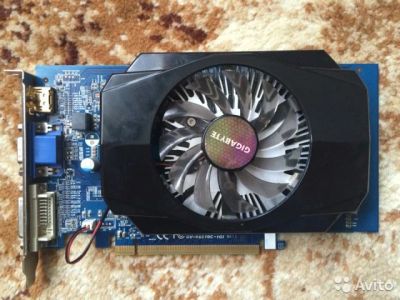 Лот: 8064132. Фото: 1. Radeon HD 6570. Видеокарты