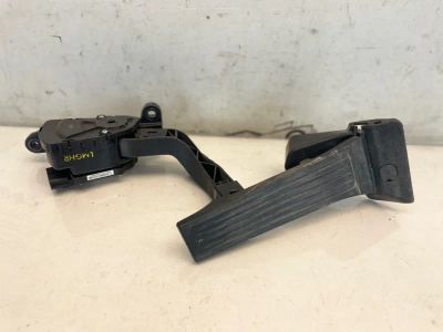 Лот: 23018108. Фото: 1. педаль газа Hyundai IX35 LM. Двигатель и элементы двигателя