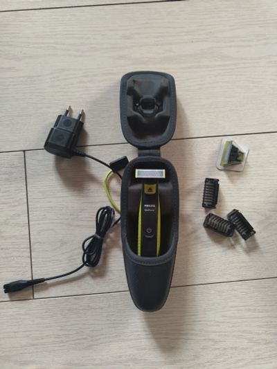 Лот: 21733084. Фото: 1. Триммер Philips one blade. Другое (красота и здоровье)