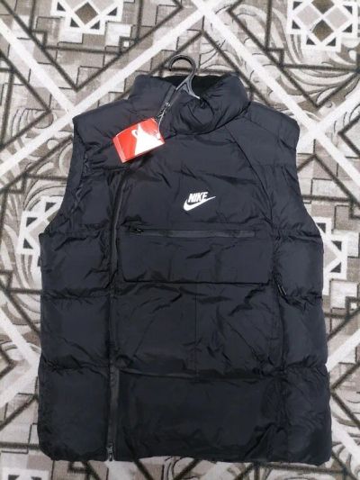 Лот: 20013745. Фото: 1. Жилетка мужская Nike black. Спортивные костюмы