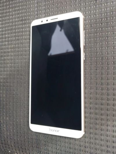 Лот: 19287071. Фото: 1. Смартфон Honor 7x. Смартфоны