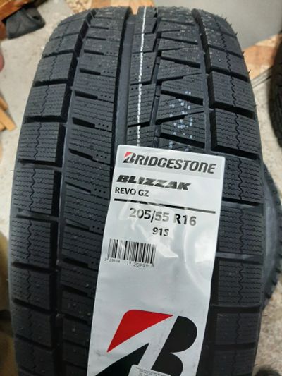 Лот: 23426212. Фото: 1. 205/55 R16 91S Bridgestone Blizzak... Шины
