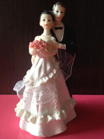 Лот: 11115928. Фото: 1. Фигурка жених и невеста. Свадебная атрибутика и декор