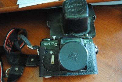 Лот: 2741803. Фото: 1. Фотоаппарат "Зенит" рабочий. Плёночные зеркальные