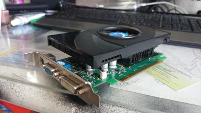 Лот: 5431488. Фото: 1. GeForce 9600 GT. Видеокарты
