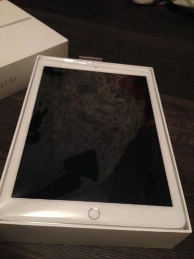 Лот: 6755979. Фото: 1. Новый iPad Air 2 16gb wi-if +cellular... Планшеты