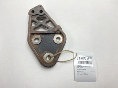 Лот: 21113559. Фото: 1. Кронштейн Toyota Caldina 1999... Двигатель и элементы двигателя