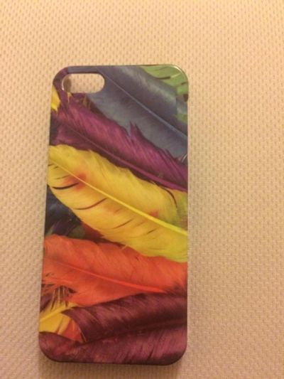 Лот: 8870108. Фото: 1. Чехол iPhone 5/5s Пластик перья. Чехлы, бамперы