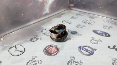 Лот: 23589949. Фото: 1. Поршень Audi A6 AUK 06E107065M... Двигатель и элементы двигателя