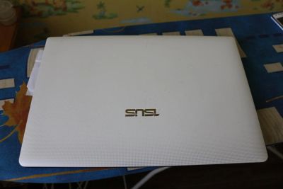 Лот: 5470556. Фото: 1. ноутбук asus 15.6 ,белый. Ноутбуки